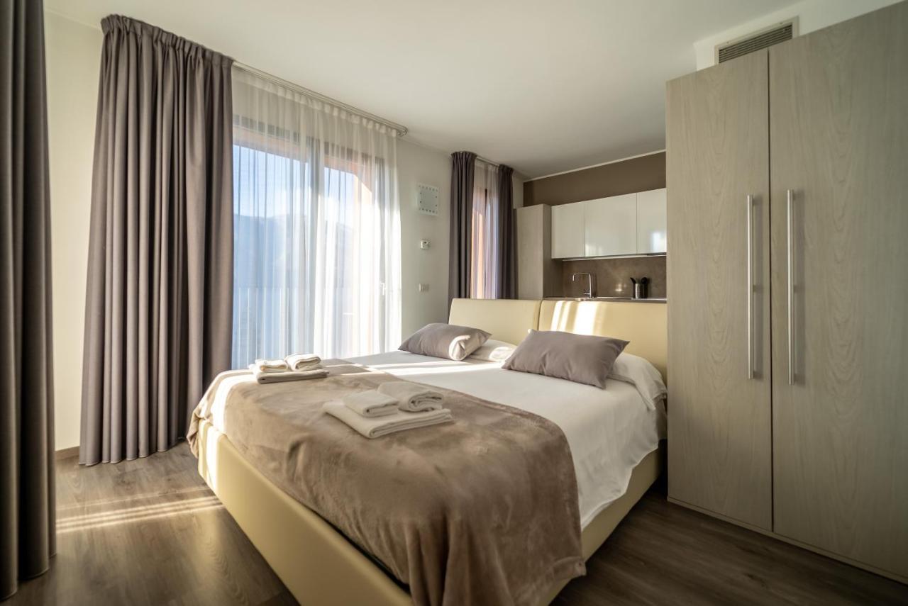 Апартаменты Residenza Luigina Варенна Экстерьер фото