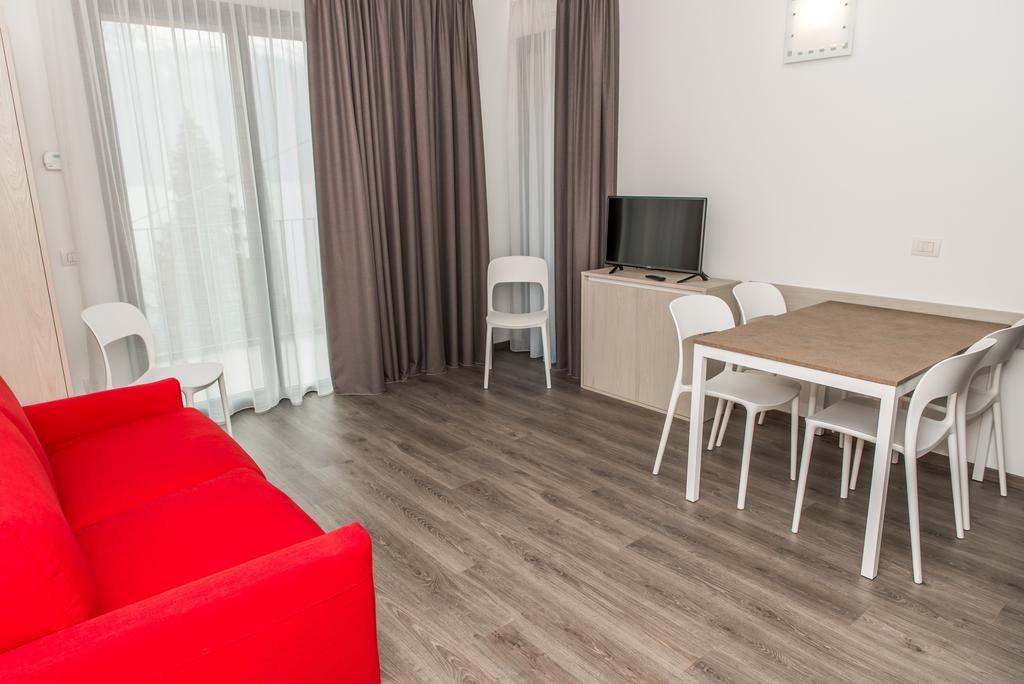 Апартаменты Residenza Luigina Варенна Номер фото