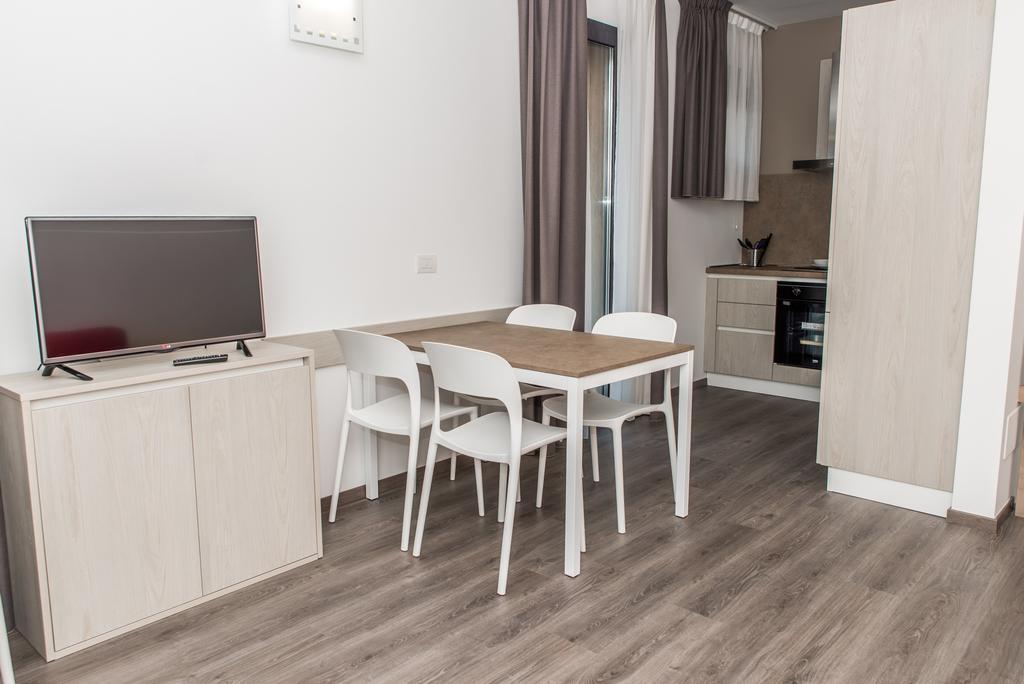 Апартаменты Residenza Luigina Варенна Номер фото